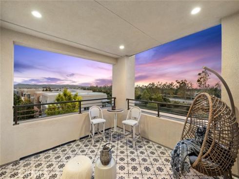 145 Novel , Irvine, CA