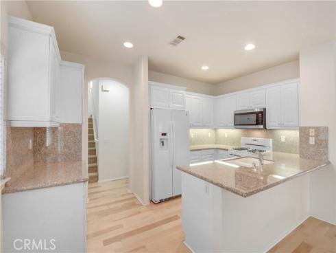 5 Chinaberry , Irvine, CA