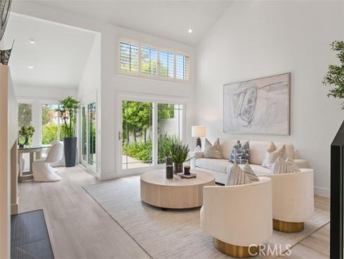 15 Alejo 61 , Irvine, CA