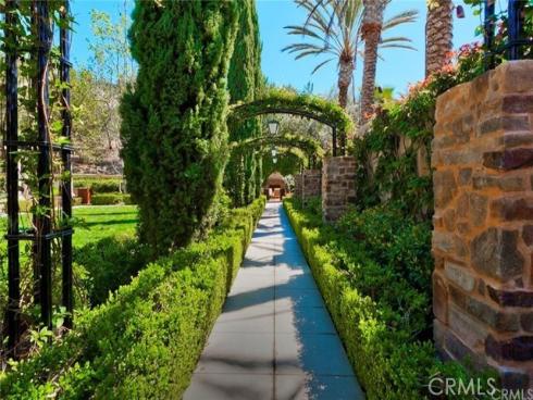 21 Gardenpath , Irvine, CA