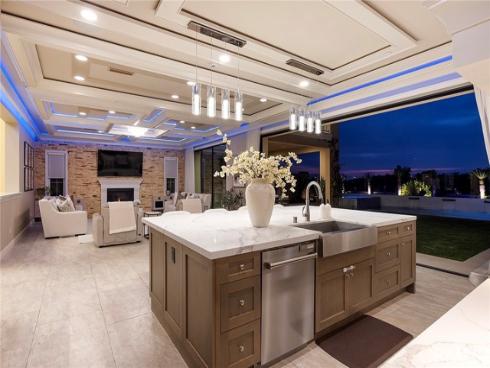 105 Lanzon , Irvine, CA