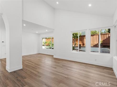 16 Encina , Irvine, CA