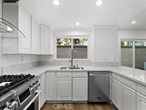 16 Encina , Irvine, CA