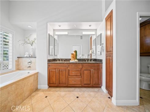 26 Lakefront 76 , Irvine, CA