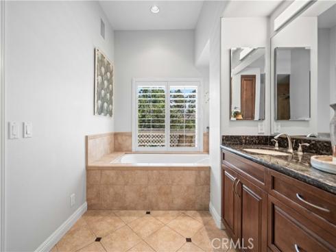 26 Lakefront 76 , Irvine, CA