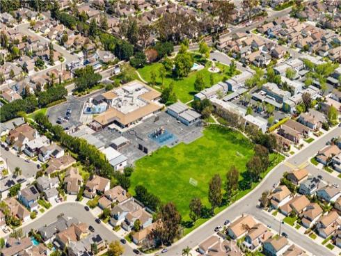 26 Lakefront 76 , Irvine, CA