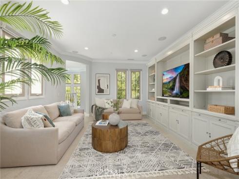 25 Tenderfoot , Irvine, CA