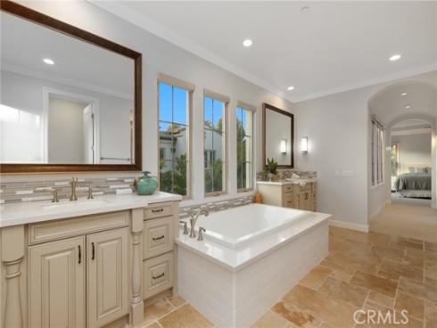 25 Tenderfoot , Irvine, CA