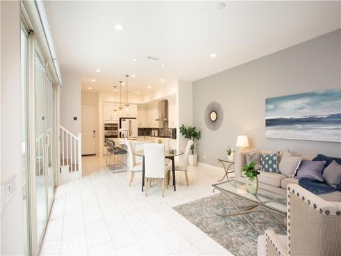 148 Spectacle , Irvine, CA