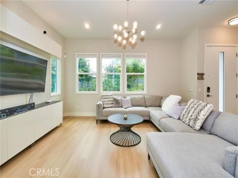 259 Chorus , Irvine, CA