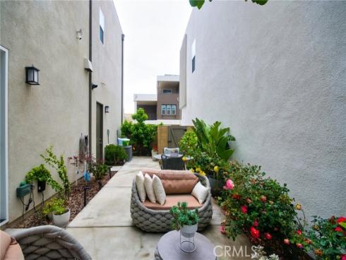 259 Chorus , Irvine, CA