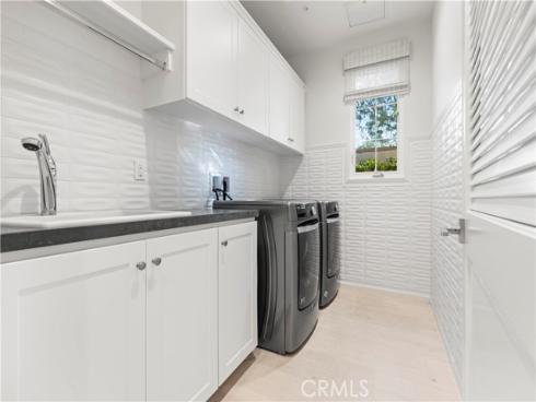 111 Vigna , Irvine, CA