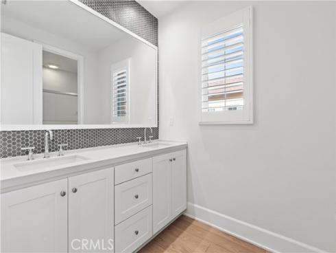 111 Vigna , Irvine, CA