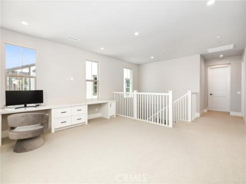 127  Oakstone  , Irvine, CA