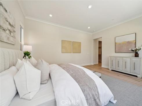 56 Chasma , Irvine, CA