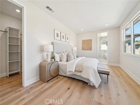 56 Chasma , Irvine, CA