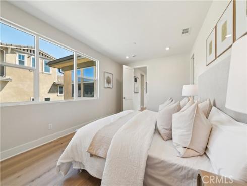 56 Chasma , Irvine, CA