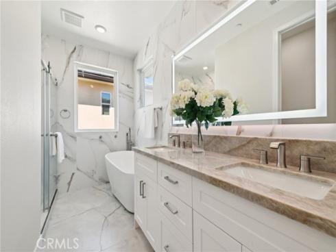 56 Chasma , Irvine, CA