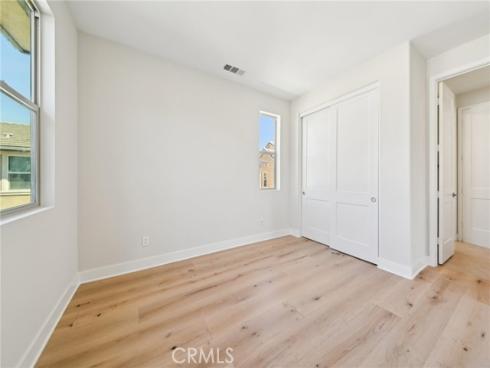 56 Chasma , Irvine, CA