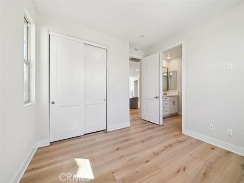 56 Chasma , Irvine, CA