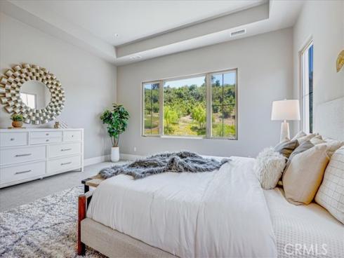 100 Bozeman , Irvine, CA