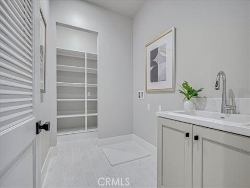 100 Bozeman , Irvine, CA