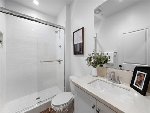 111 Henson , Irvine, CA