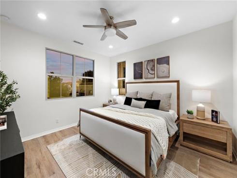 111 Henson , Irvine, CA