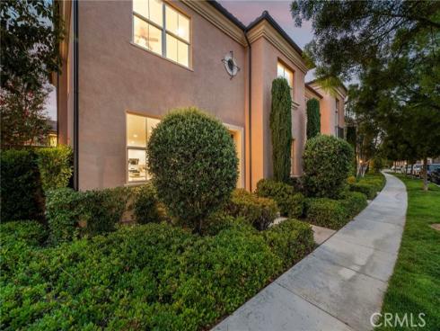 111 Henson , Irvine, CA