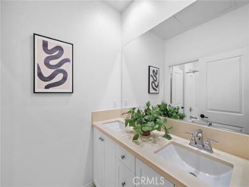 111 Henson , Irvine, CA