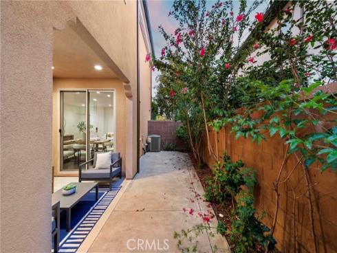 111 Henson , Irvine, CA