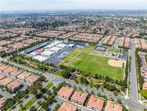 111 Henson , Irvine, CA