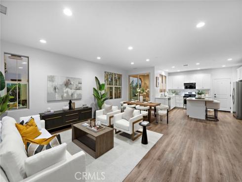 111 Henson , Irvine, CA