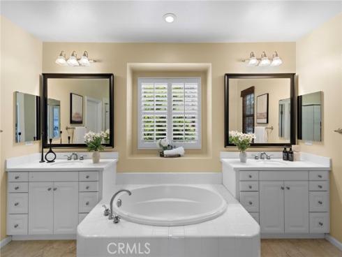 21 Fanpalm , Irvine, CA