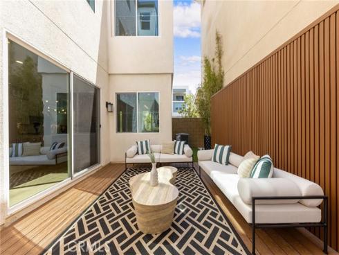 241 Abacus , Irvine, CA