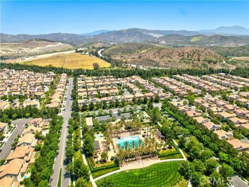 57  Stanza  , Irvine, CA