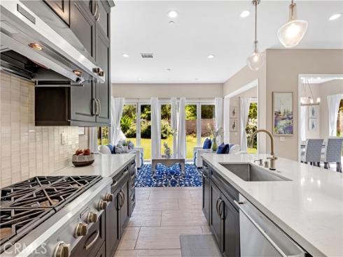 57  Stanza  , Irvine, CA