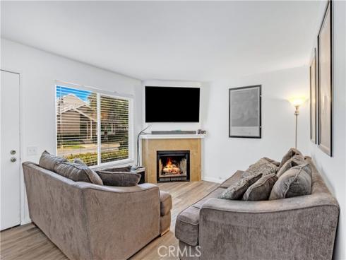 101 Briarwood 3 , Irvine, CA