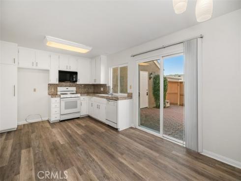 101  Briarwood  3 , Irvine, CA