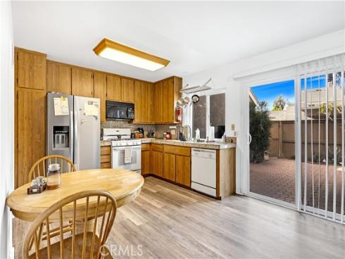 101 Briarwood 3 , Irvine, CA