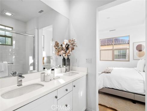 154 Canvas , Irvine, CA