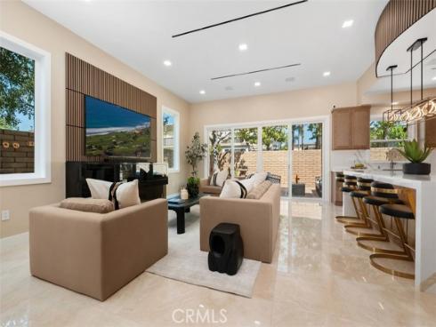 64 Mann Street, Irvine, CA