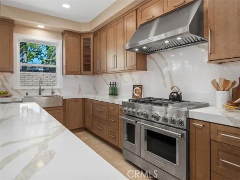 64 Mann Street, Irvine, CA