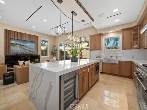 64 Mann Street, Irvine, CA