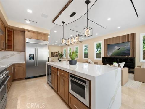 64 Mann Street, Irvine, CA