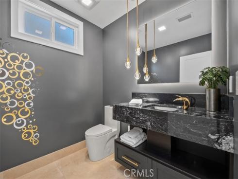 64 Mann Street, Irvine, CA