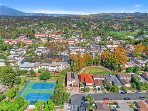 64 Mann Street, Irvine, CA