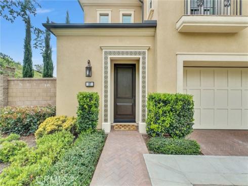 107 Plum Lily , Irvine, CA