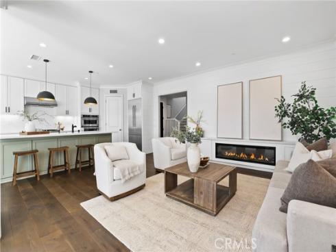 64  Painted Cameo  , Irvine, CA