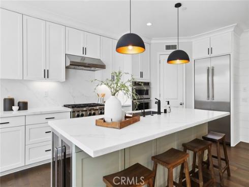 64  Painted Cameo  , Irvine, CA